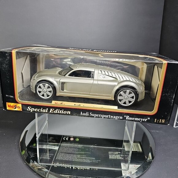 Maisto 1998 Silver AUDI Supersportwagon Rosemeyer 1:18 Scale DIECAST Car And Box - Picture 8 of 15